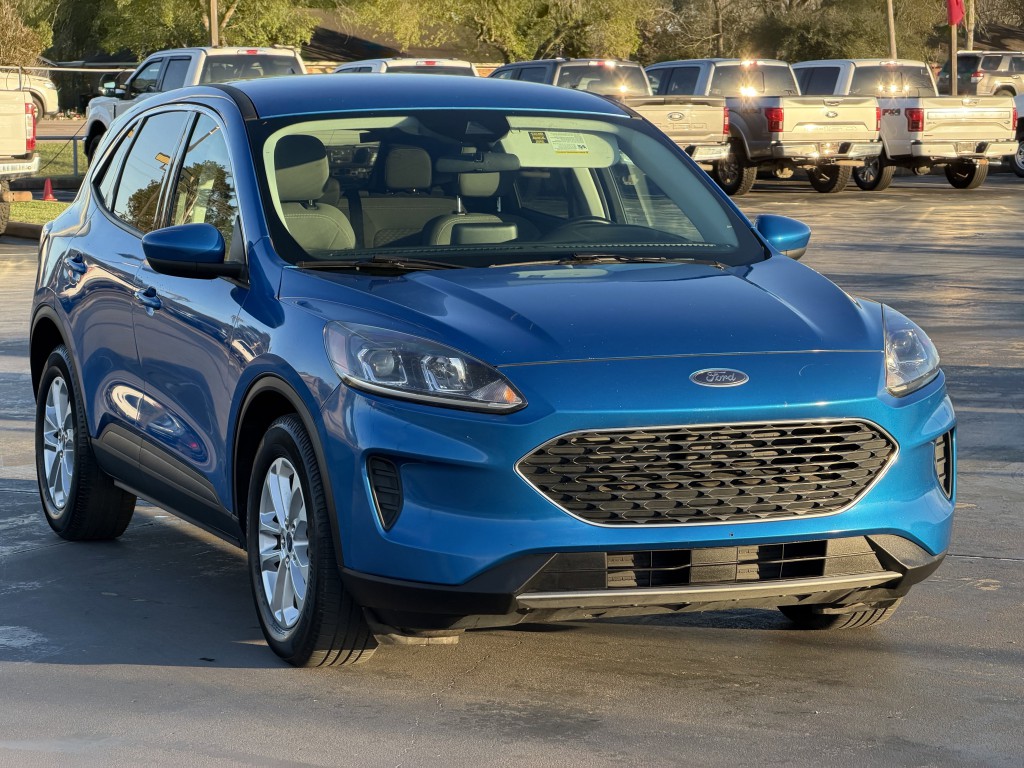 2021 Ford Escape Image 3