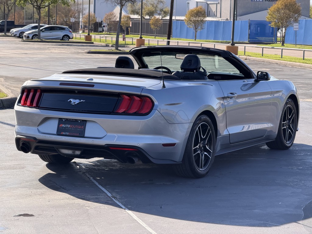 2020 Ford Mustang Image 8