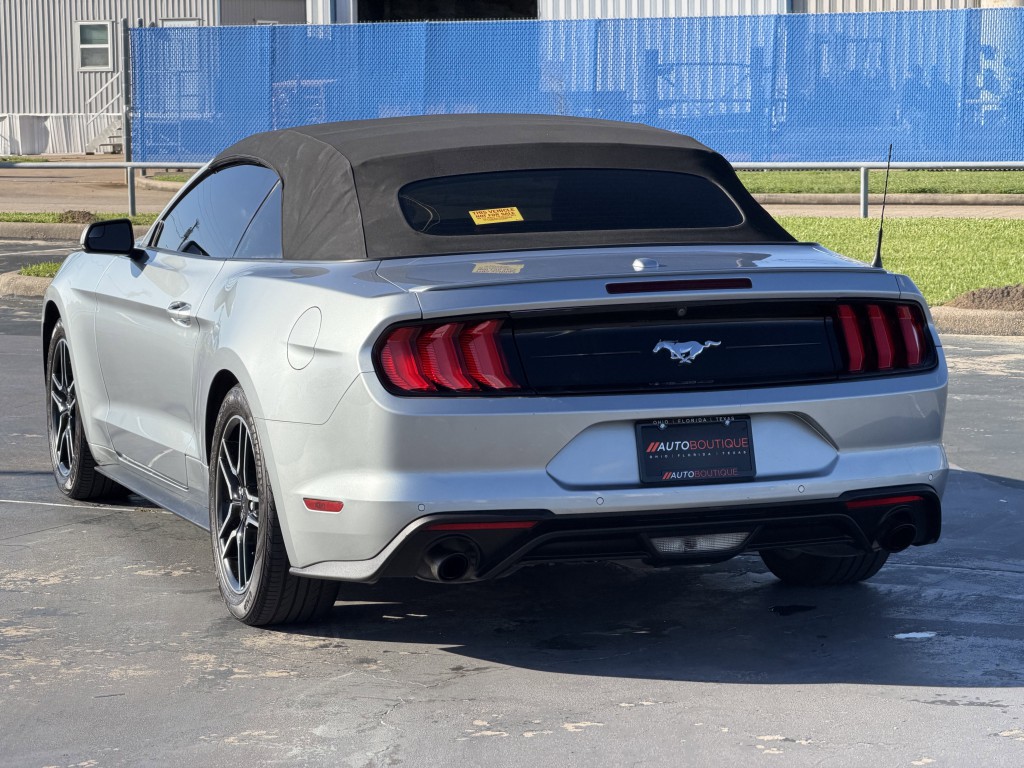 2020 Ford Mustang Image 9