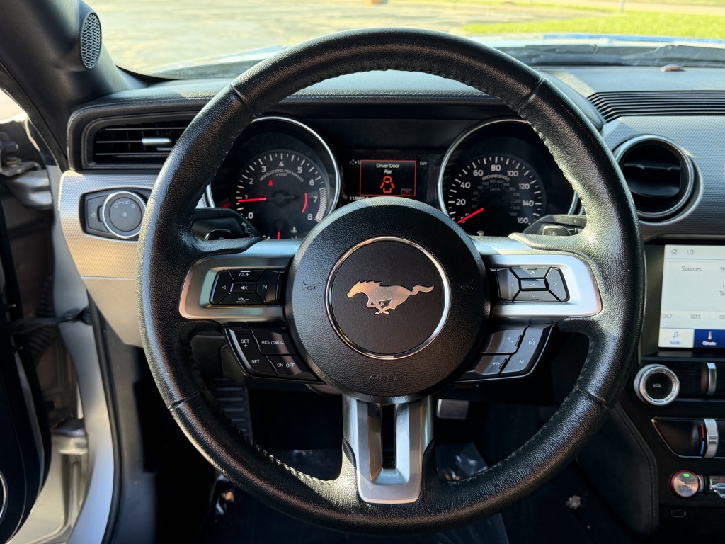 2020 Ford Mustang Image 15