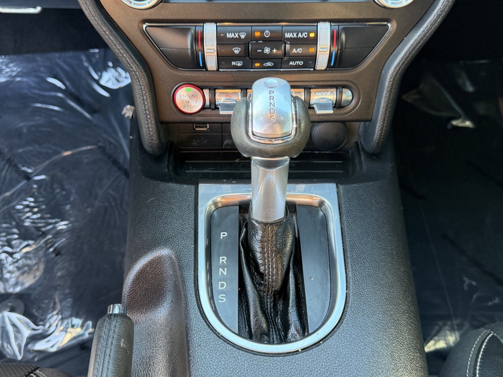 2020 Ford Mustang Image 21