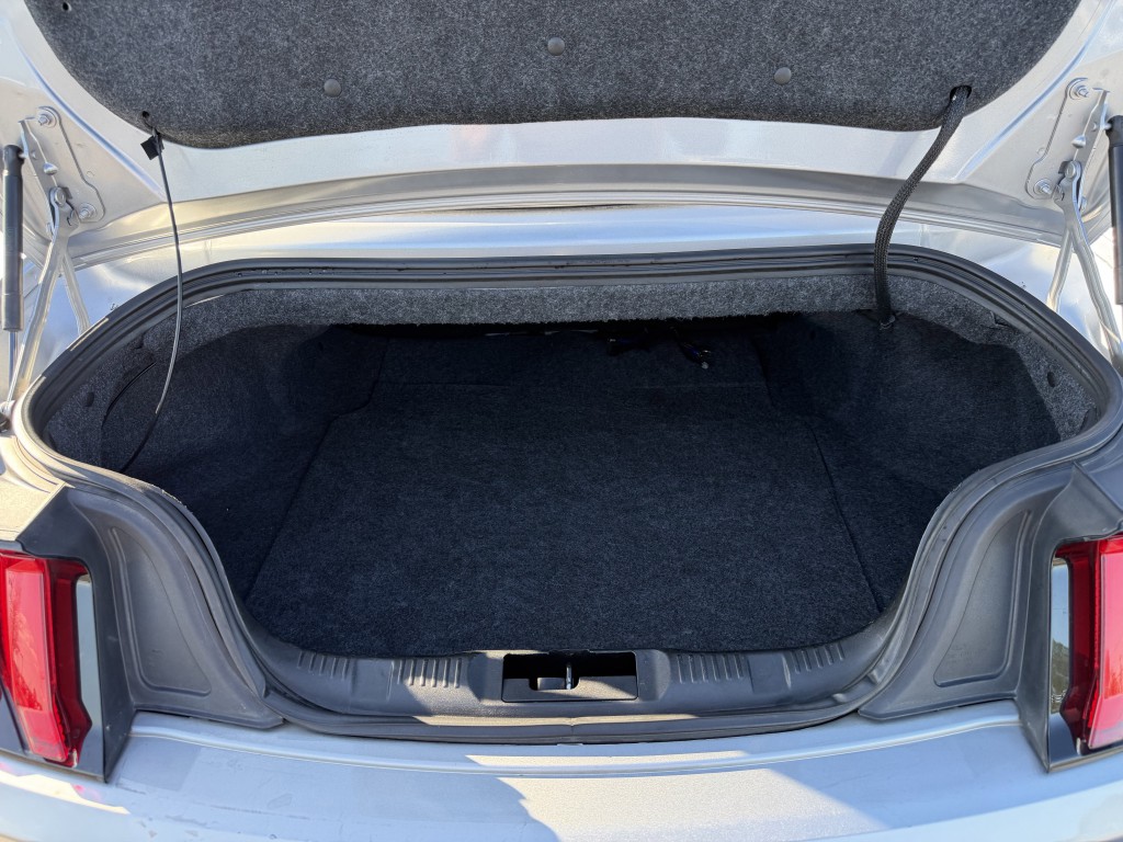 2020 Ford Mustang Image 25