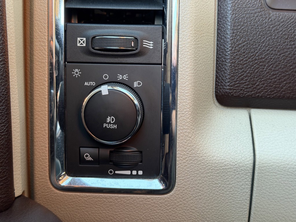 2016 RAM 1500 Image 25