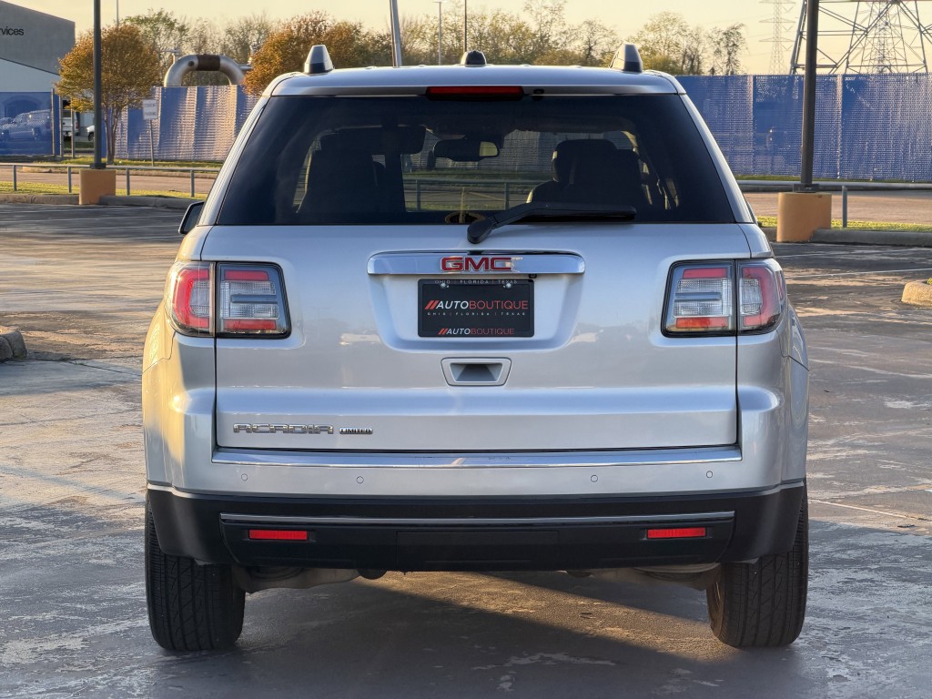 2017 GMC Acadia Image 8