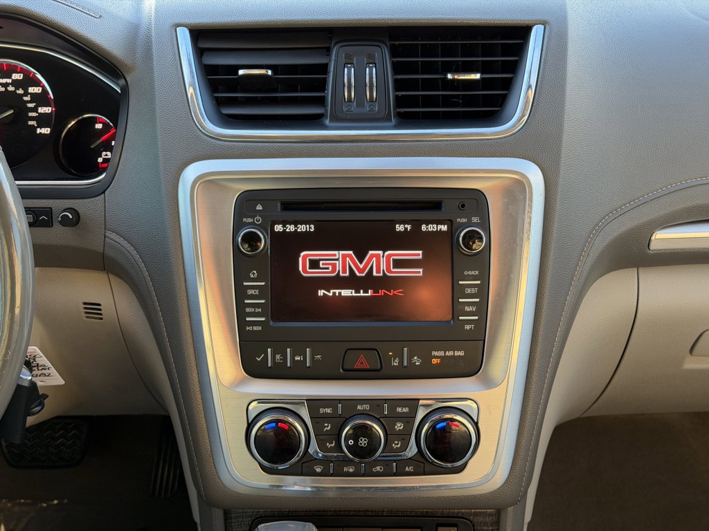 2017 GMC Acadia Image 17