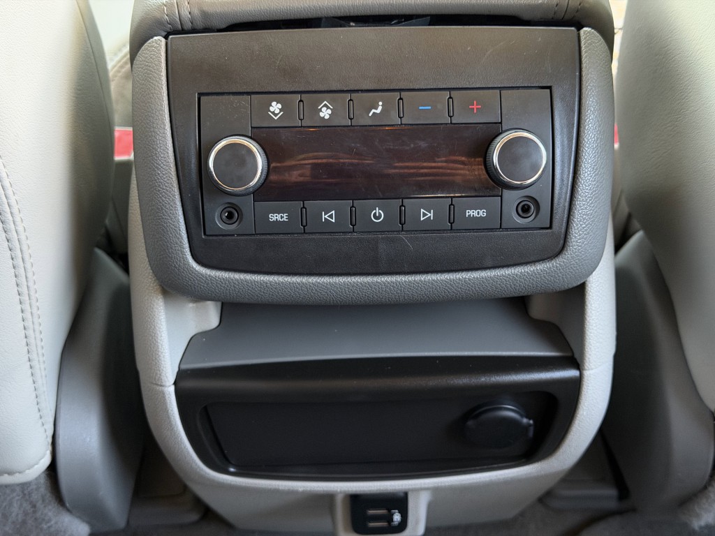 2017 GMC Acadia Image 29