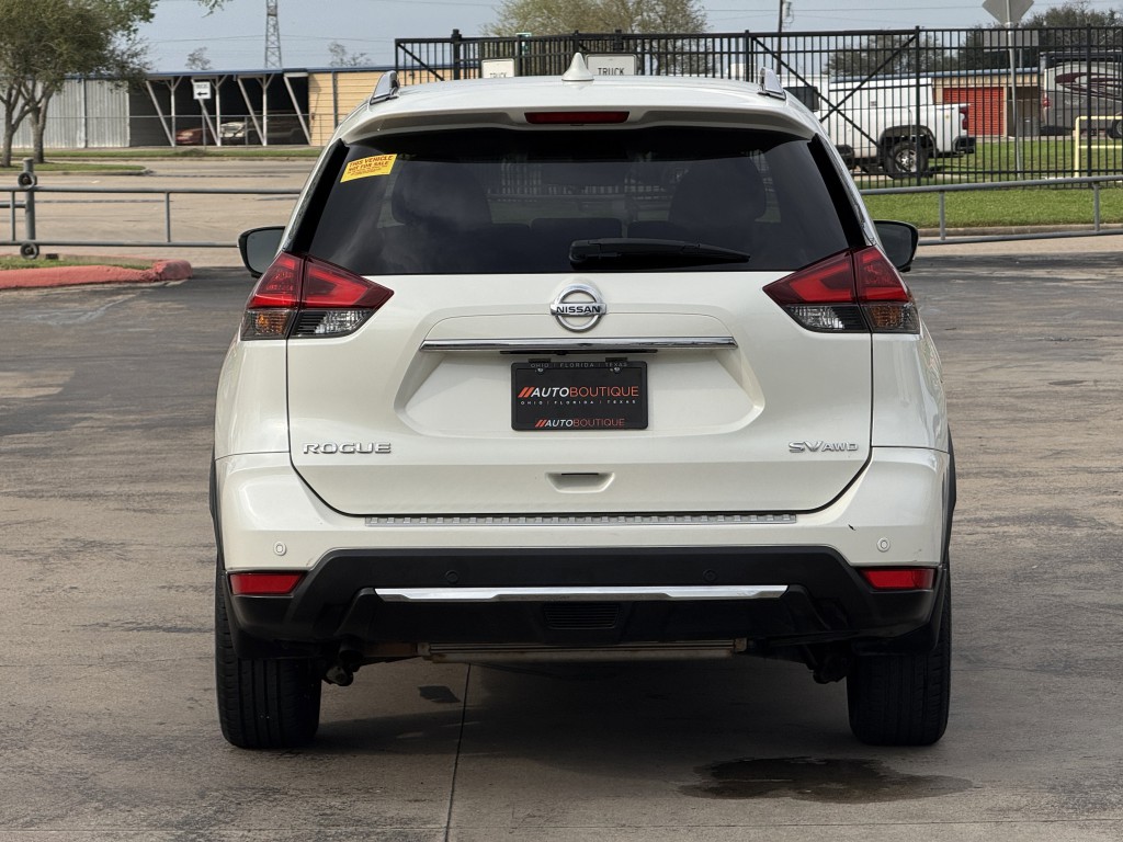 2019 Nissan Rogue Image 11