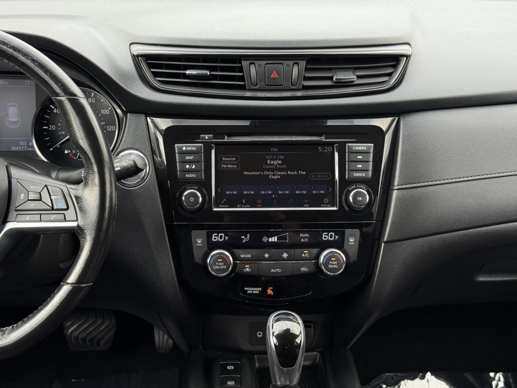 2019 Nissan Rogue Image 21