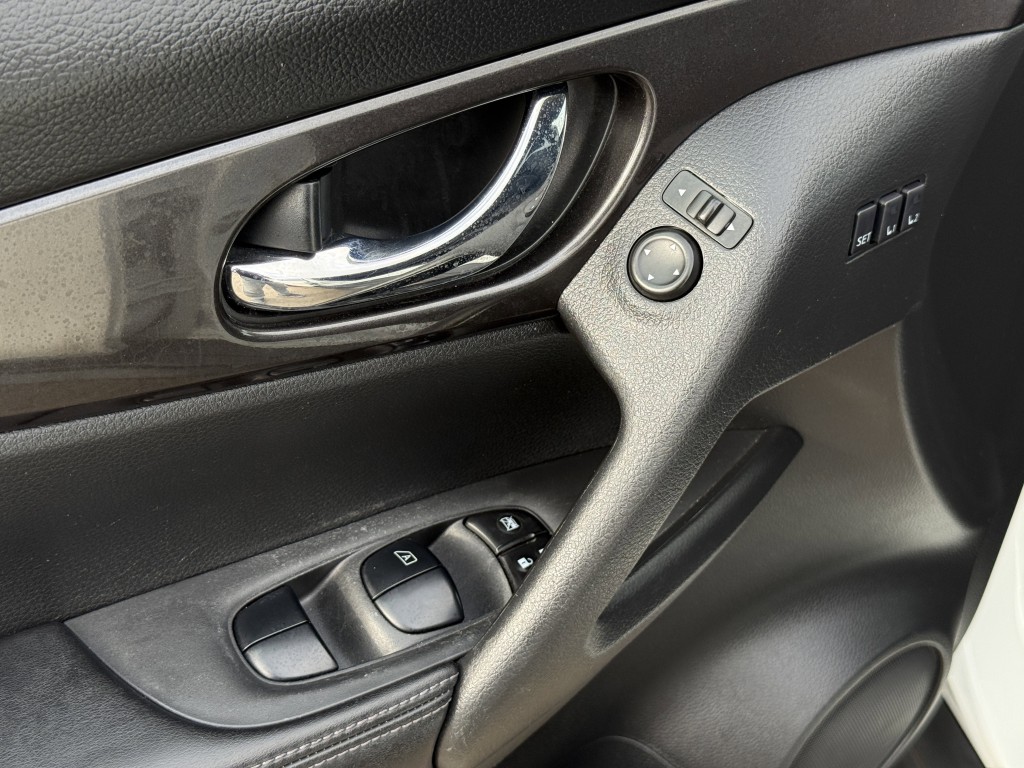 2019 Nissan Rogue Image 25