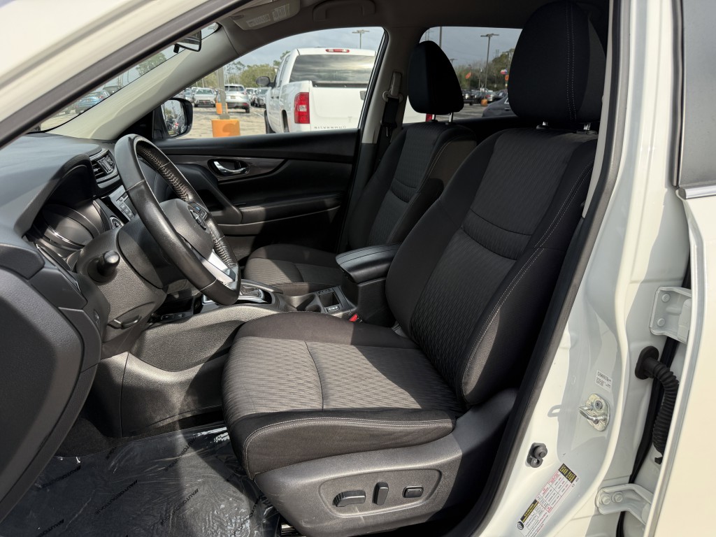 2019 Nissan Rogue Image 27