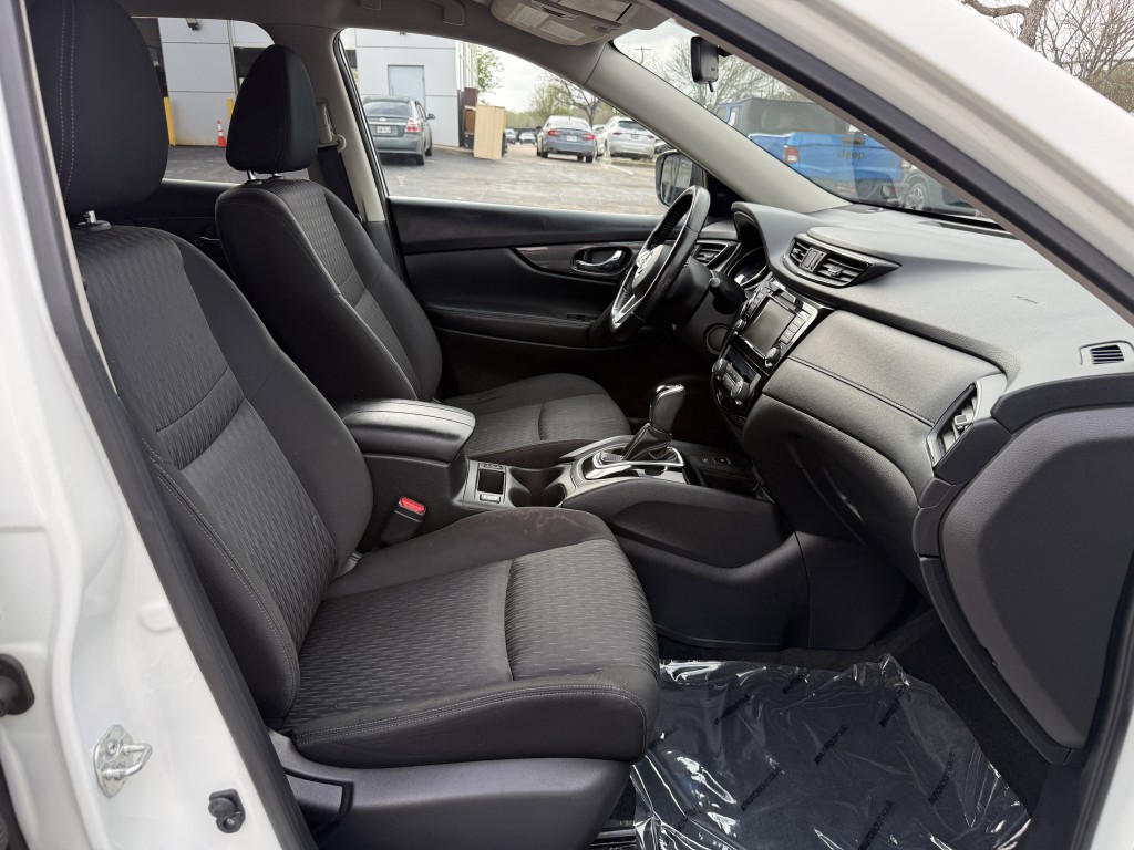 2019 Nissan Rogue Image 29