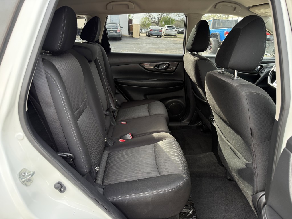 2019 Nissan Rogue Image 31