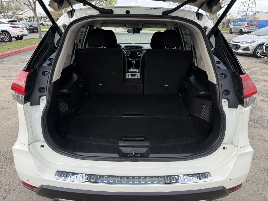 2019 Nissan Rogue Image 34