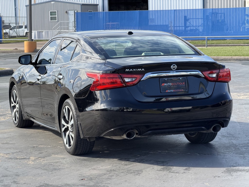 2017 Nissan Maxima Image 10