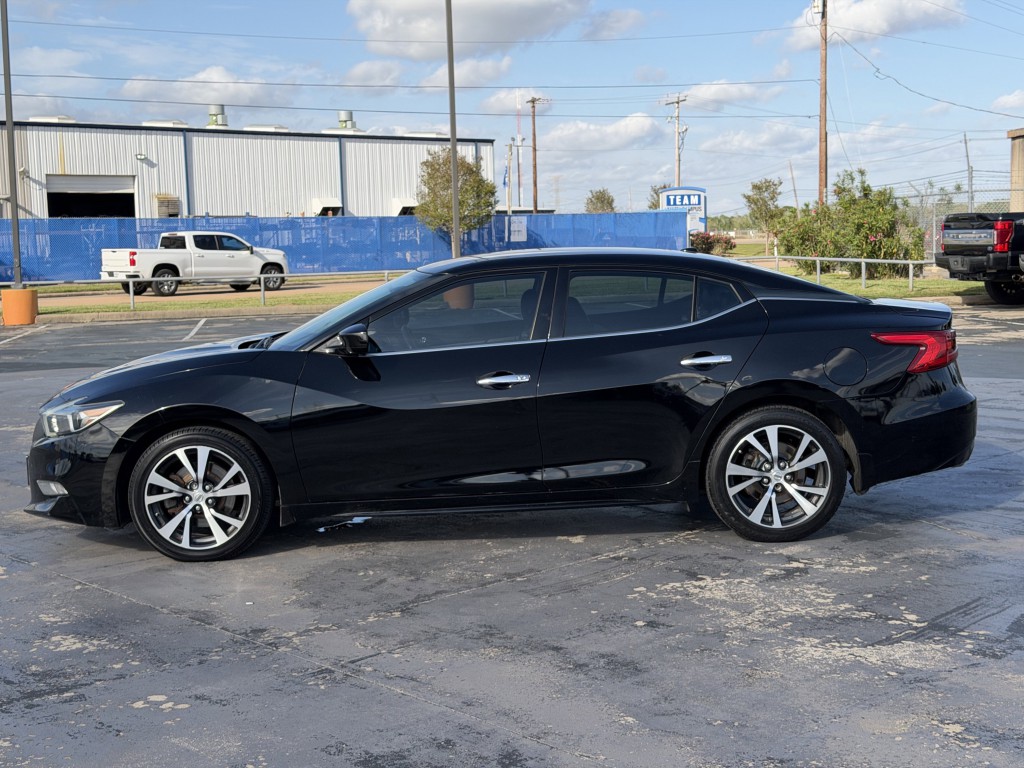2017 Nissan Maxima Image 12