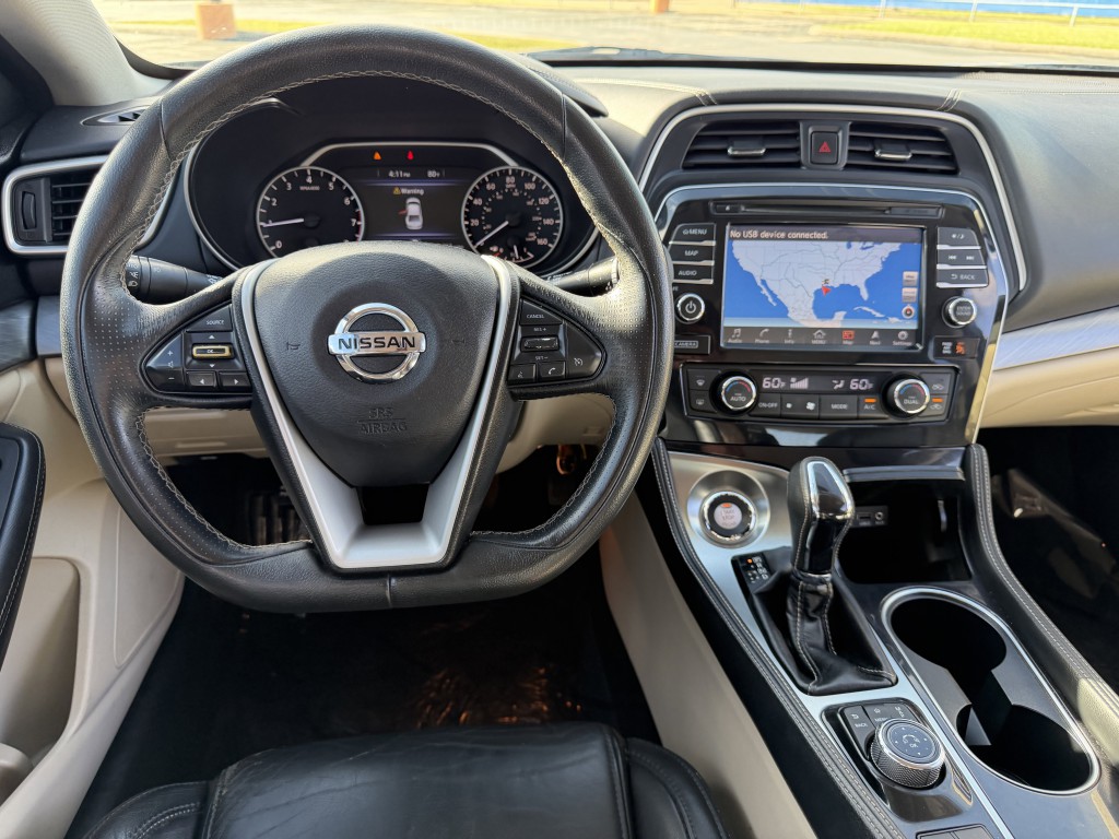 2017 Nissan Maxima Image 15
