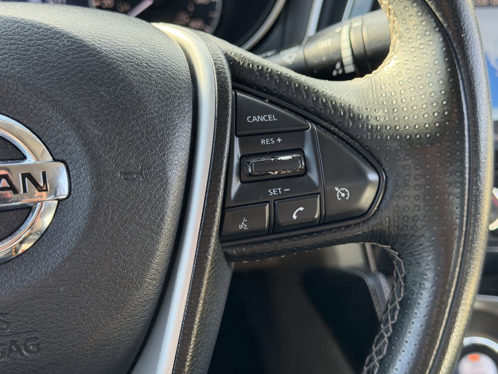 2017 Nissan Maxima Image 18