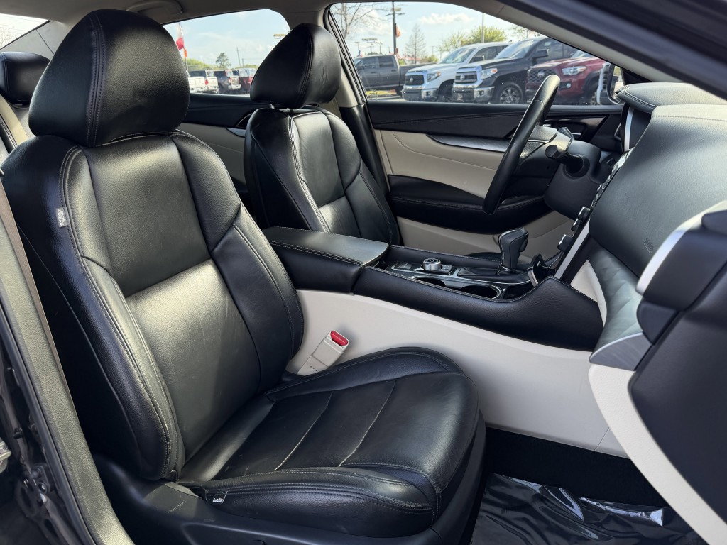 2017 Nissan Maxima Image 26