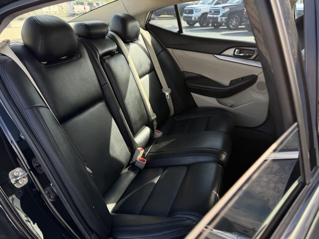 2017 Nissan Maxima Image 27