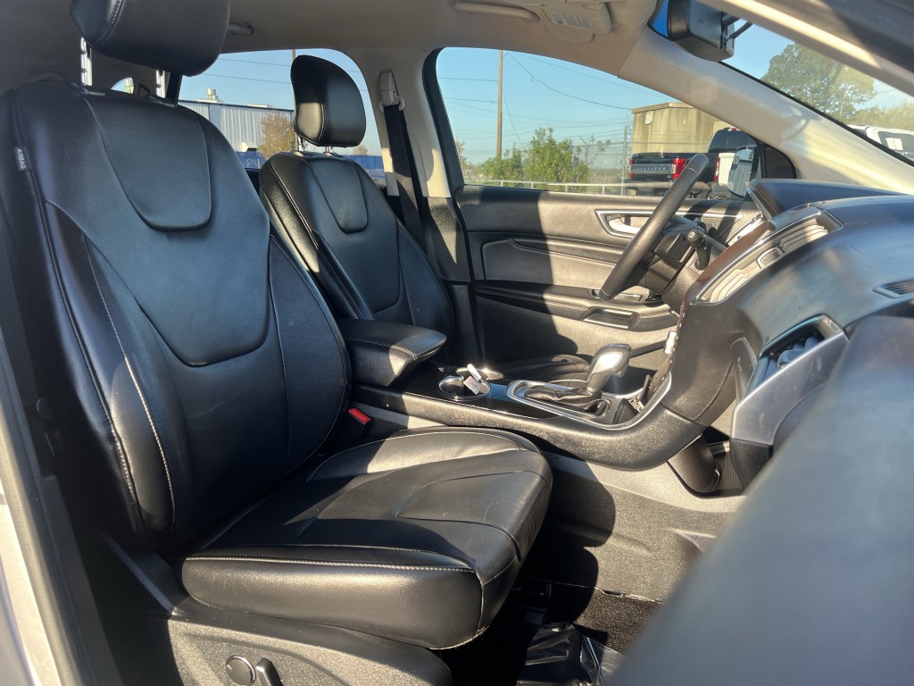 2018 Ford Edge Image 16
