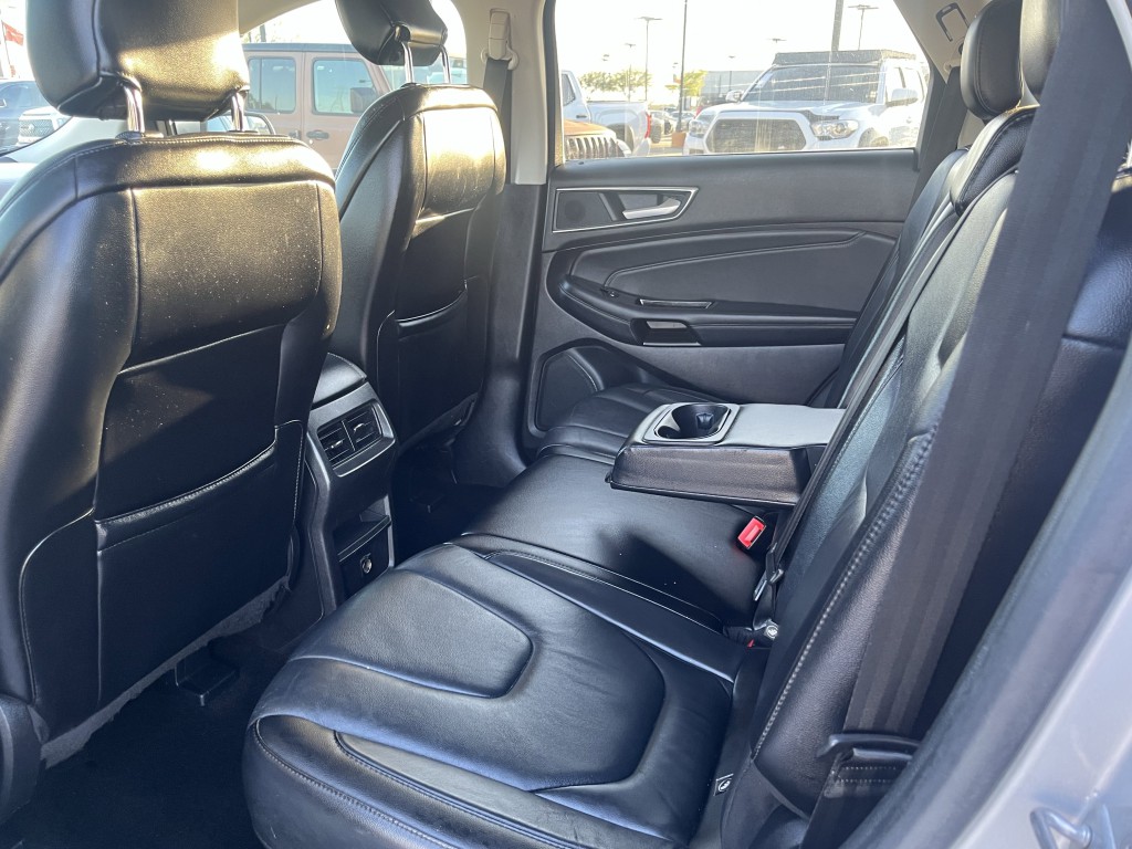 2018 Ford Edge Image 18
