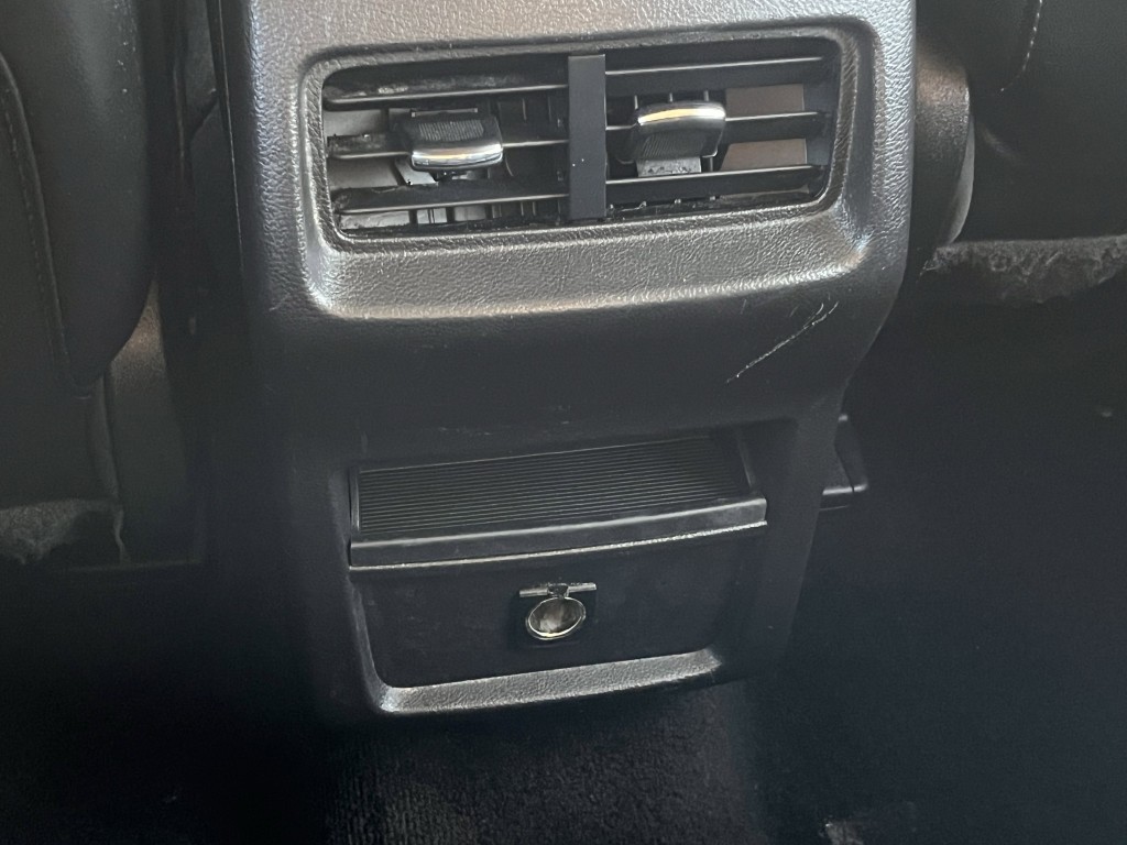 2018 Ford Edge Image 26