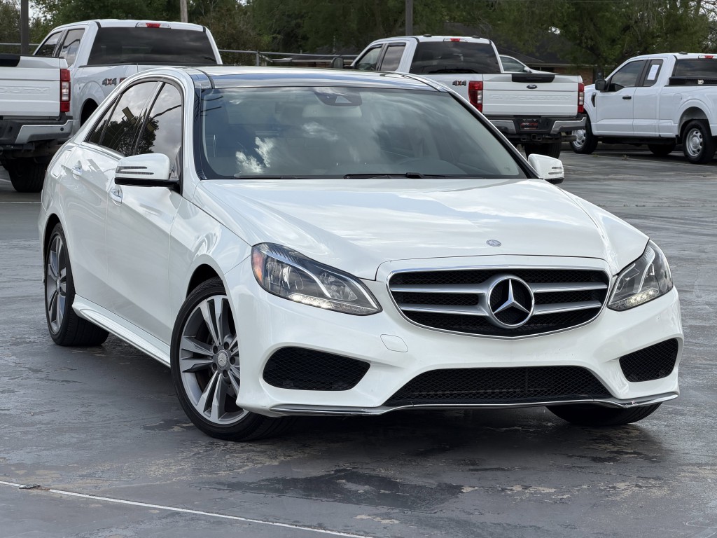 2016 Mercedes-Benz E-Class Image 3