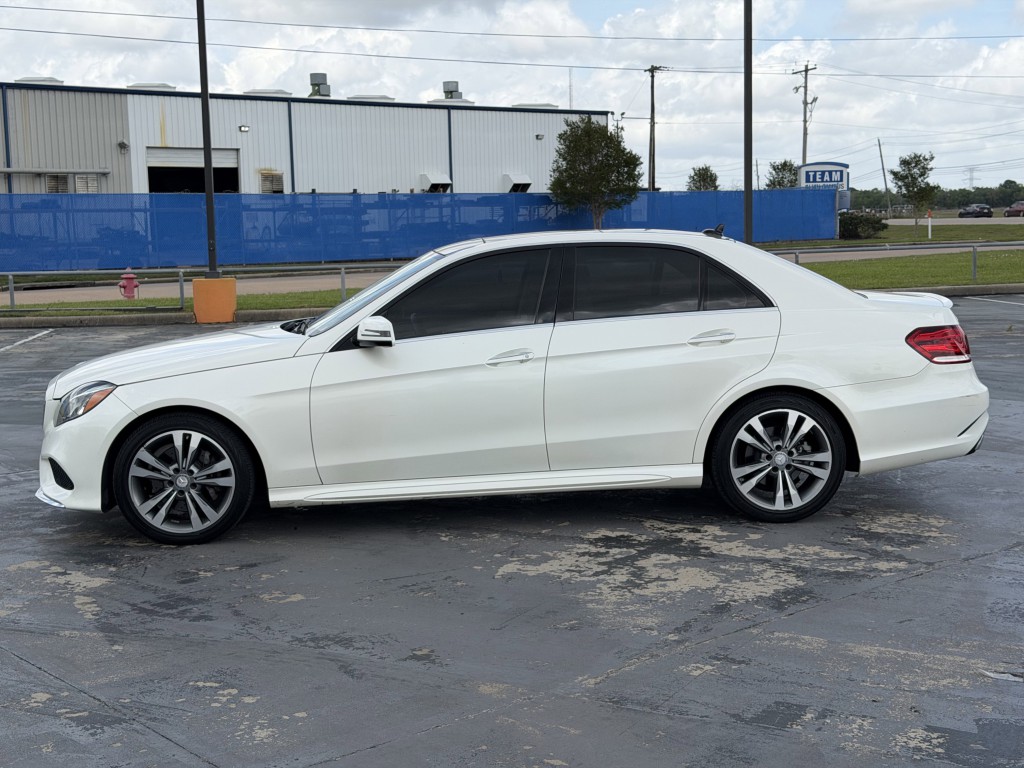 2016 Mercedes-Benz E-Class Image 9