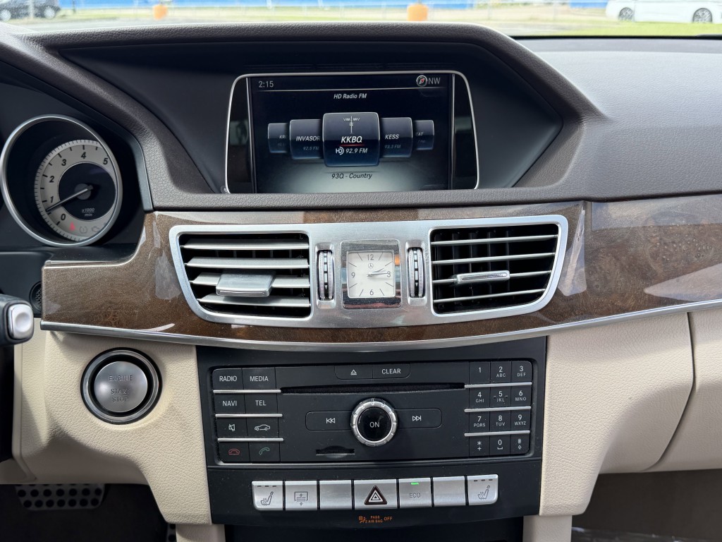 2016 Mercedes-Benz E-Class Image 16