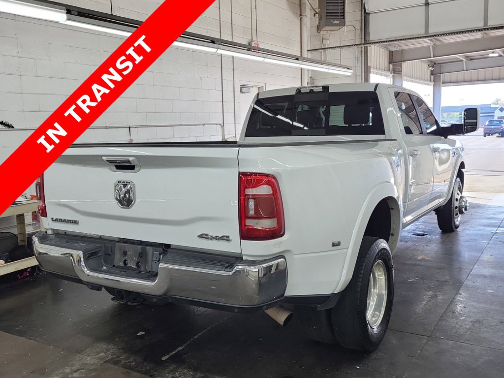 2022 RAM 3500 Image 6