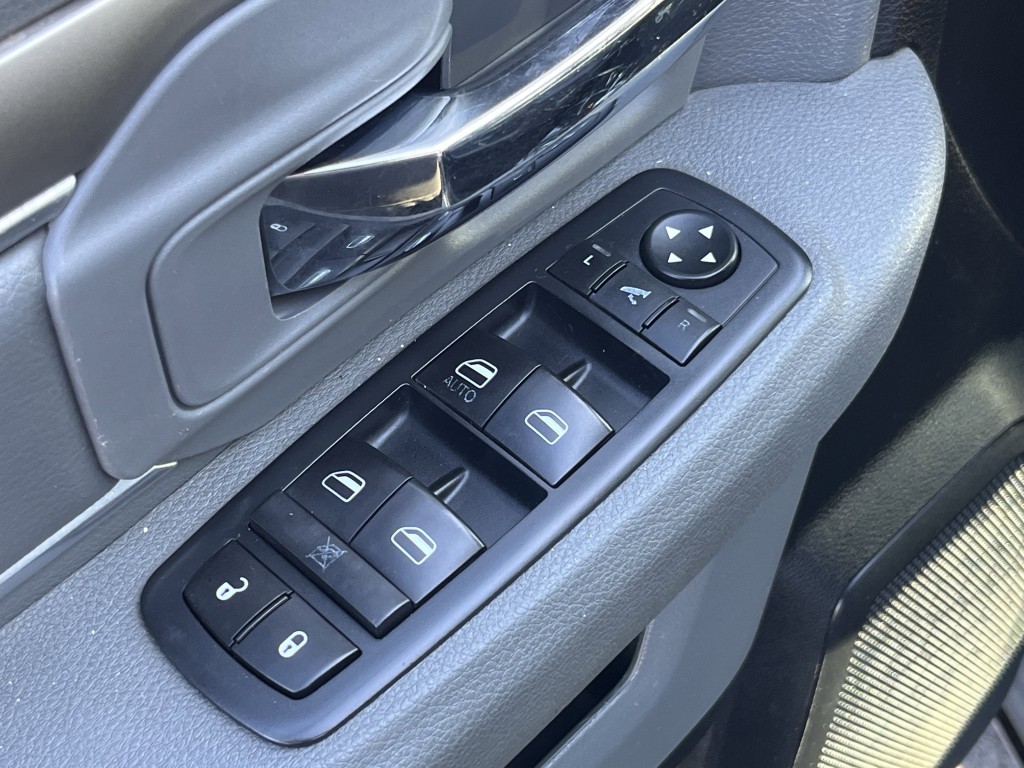2017 RAM 1500 Image 19