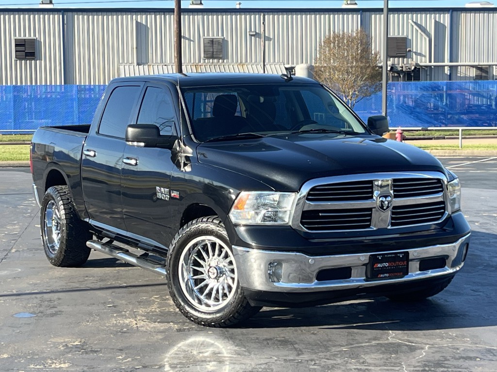 2017 RAM 1500 Image 3