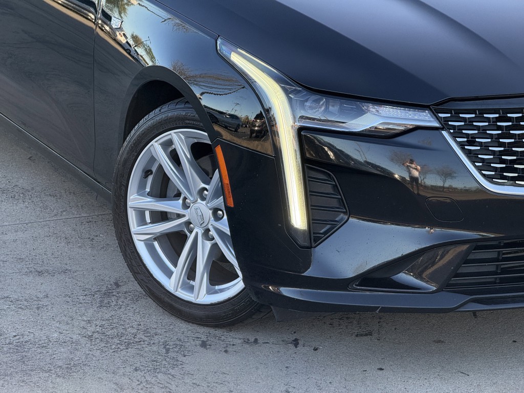 2022 Cadillac CT4 Image 9