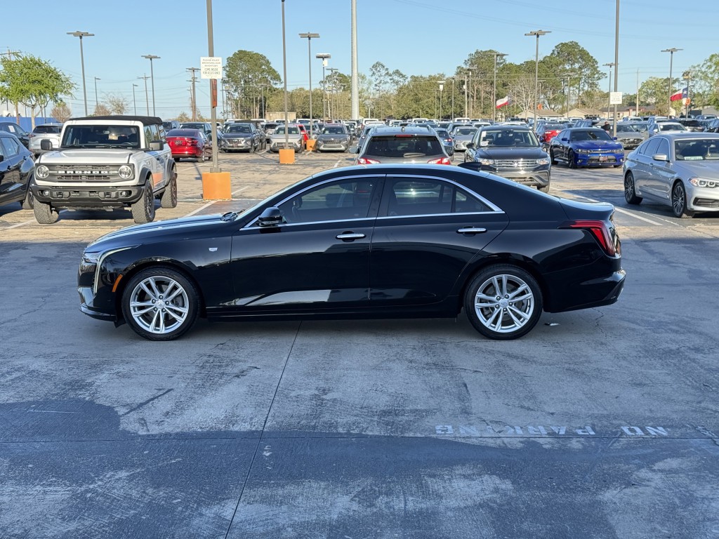 2022 Cadillac CT4 Image 11