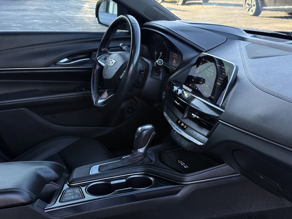 2022 Cadillac CT4 Image 15