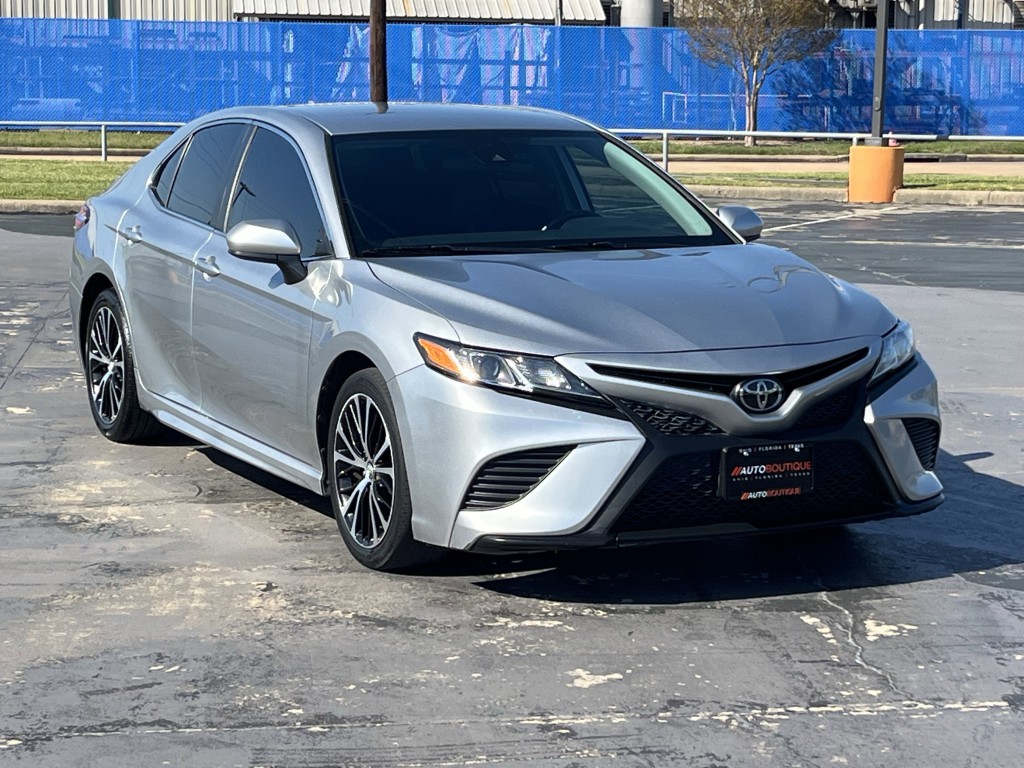 2020 Toyota Camry Image 3