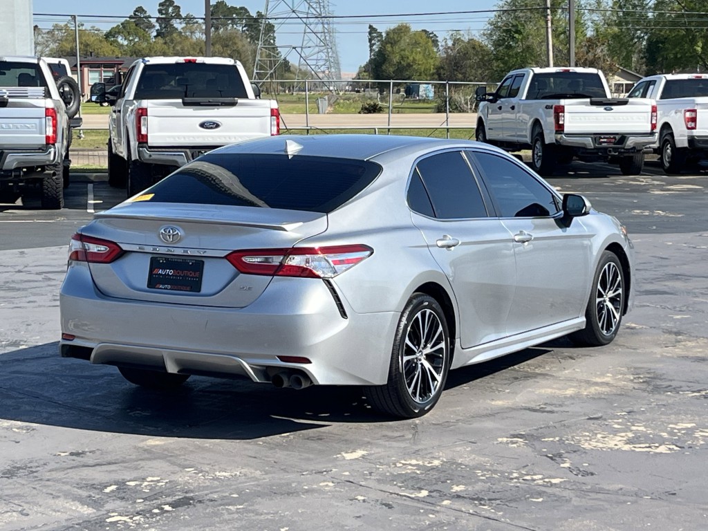 2020 Toyota Camry Image 7