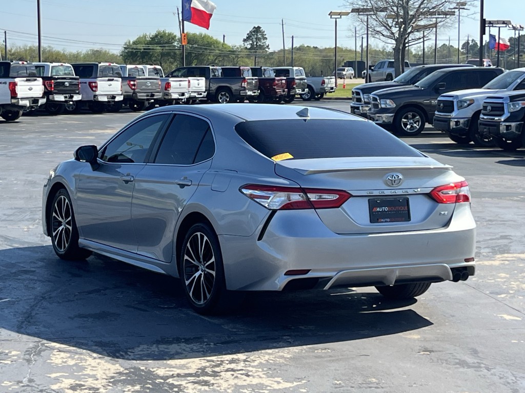 2020 Toyota Camry Image 9