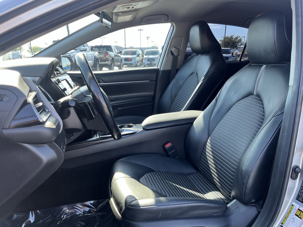 2020 Toyota Camry Image 14