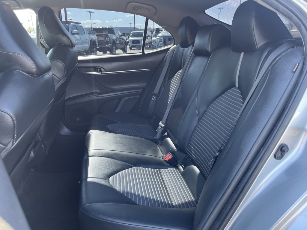 2020 Toyota Camry Image 17