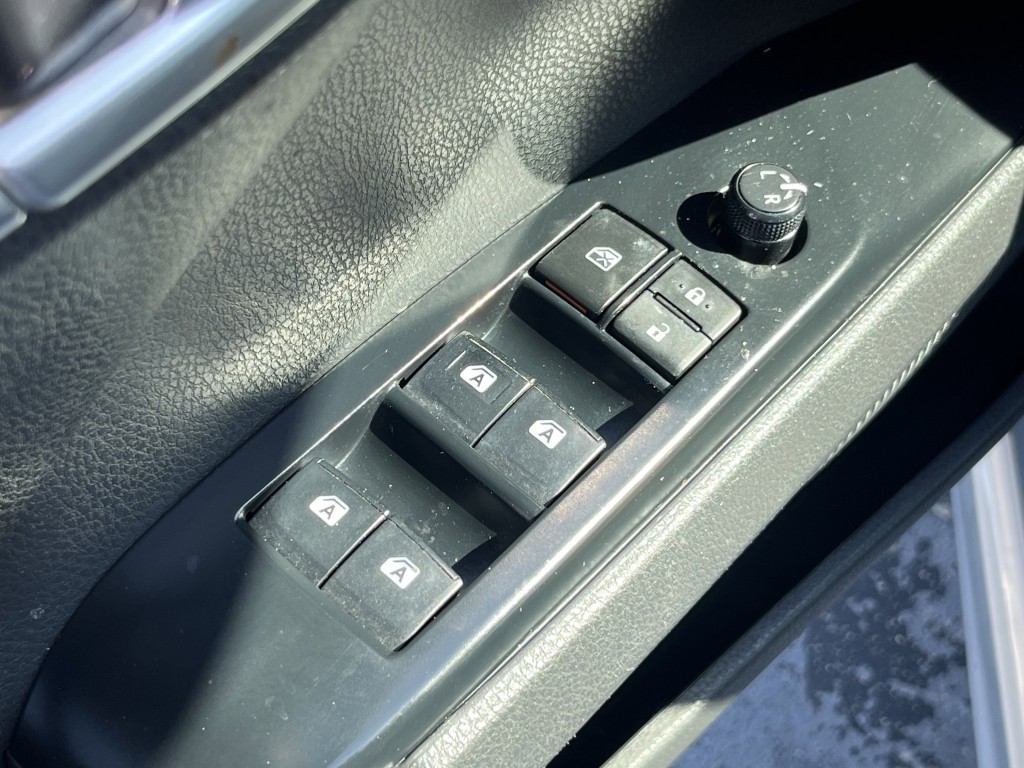 2020 Toyota Camry Image 18