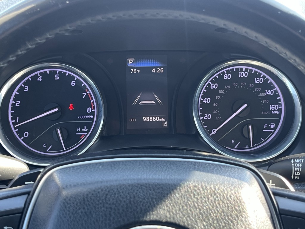 2020 Toyota Camry Image 22