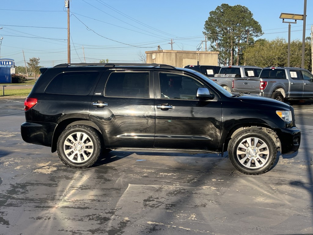 2011 Toyota Sequoia Image 11