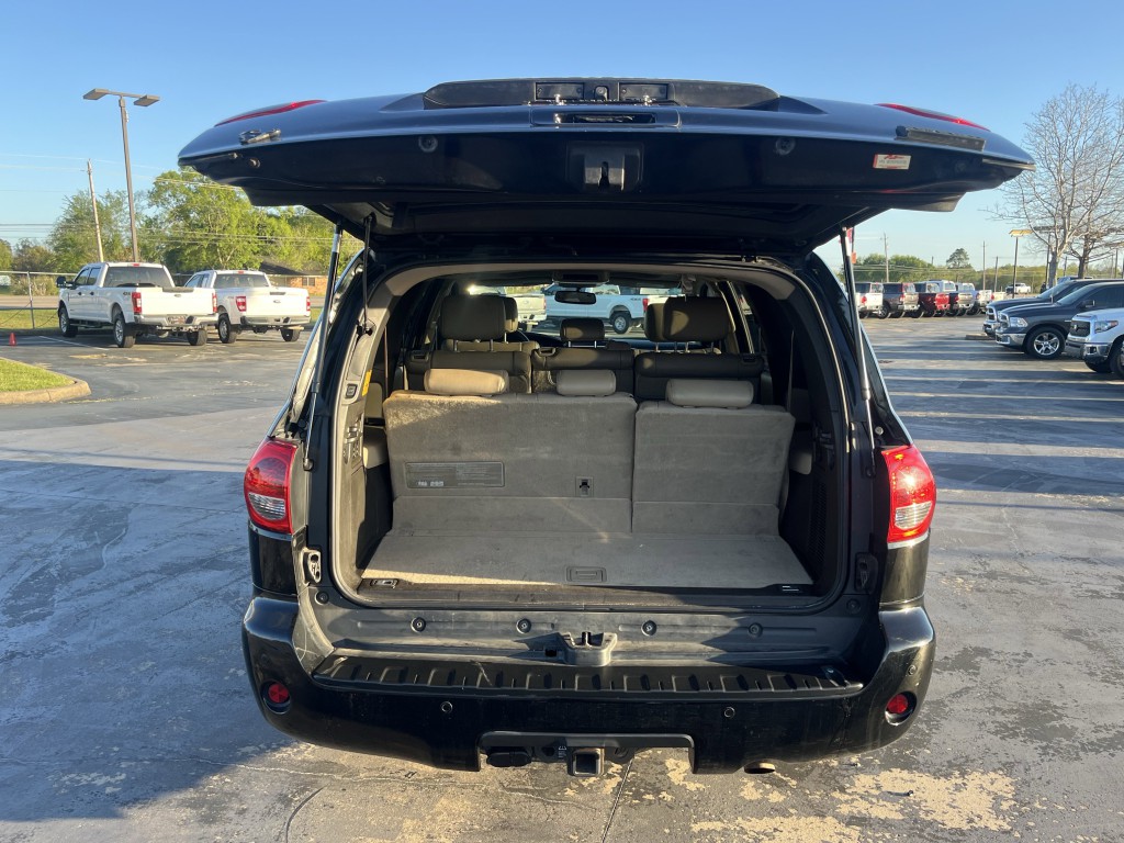2011 Toyota Sequoia Image 12
