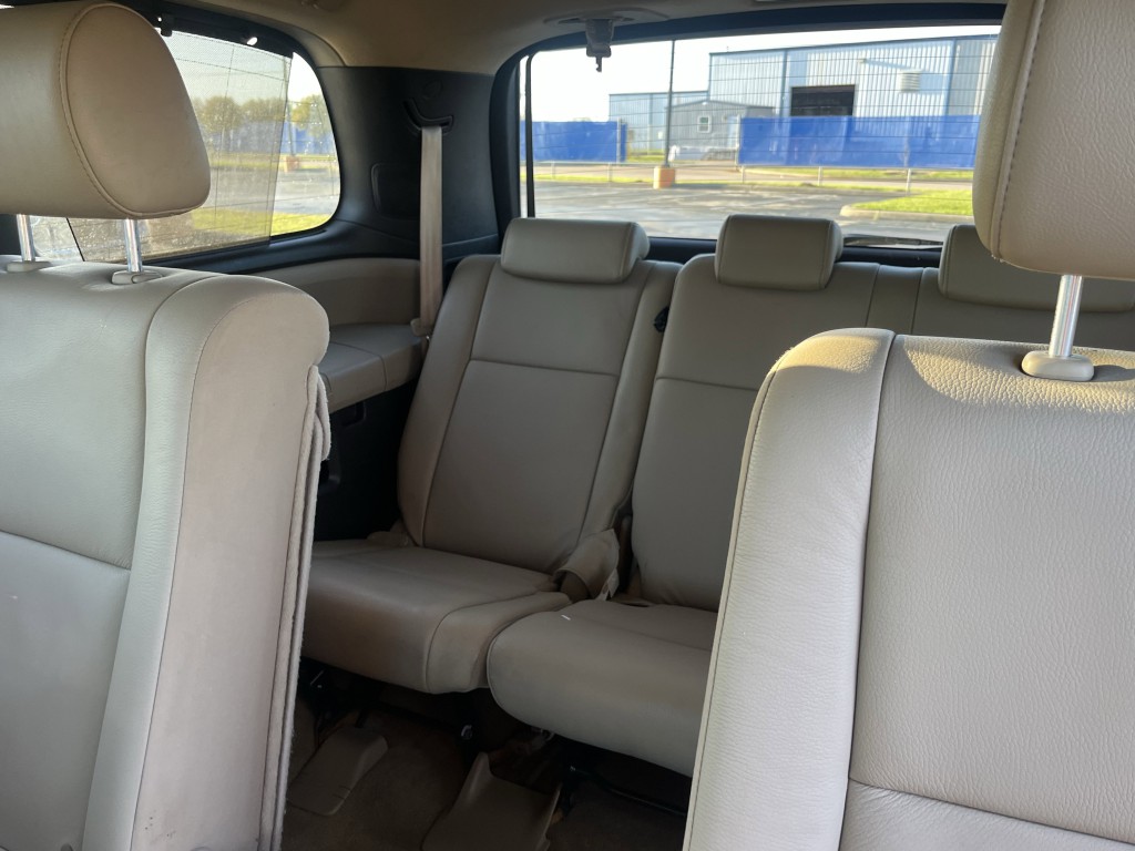 2011 Toyota Sequoia Image 20