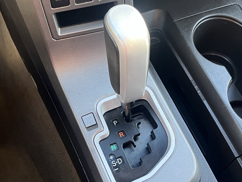 2011 Toyota Sequoia Image 26