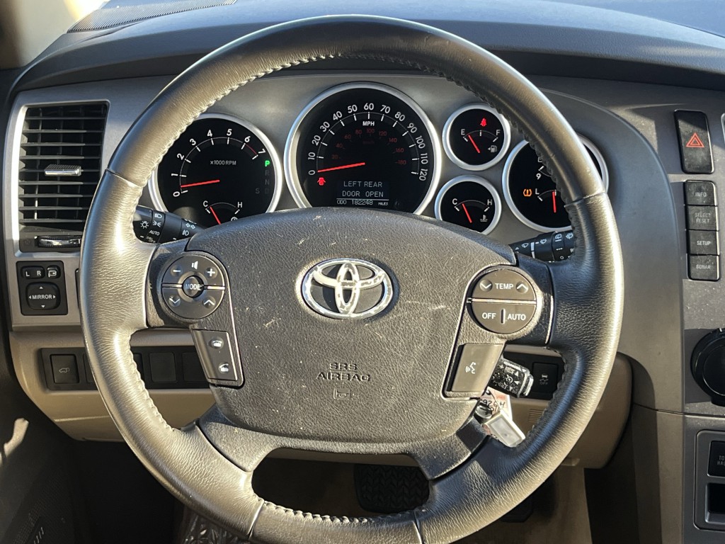 2011 Toyota Sequoia Image 29