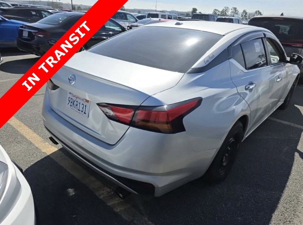 2020 Nissan Altima Image 7