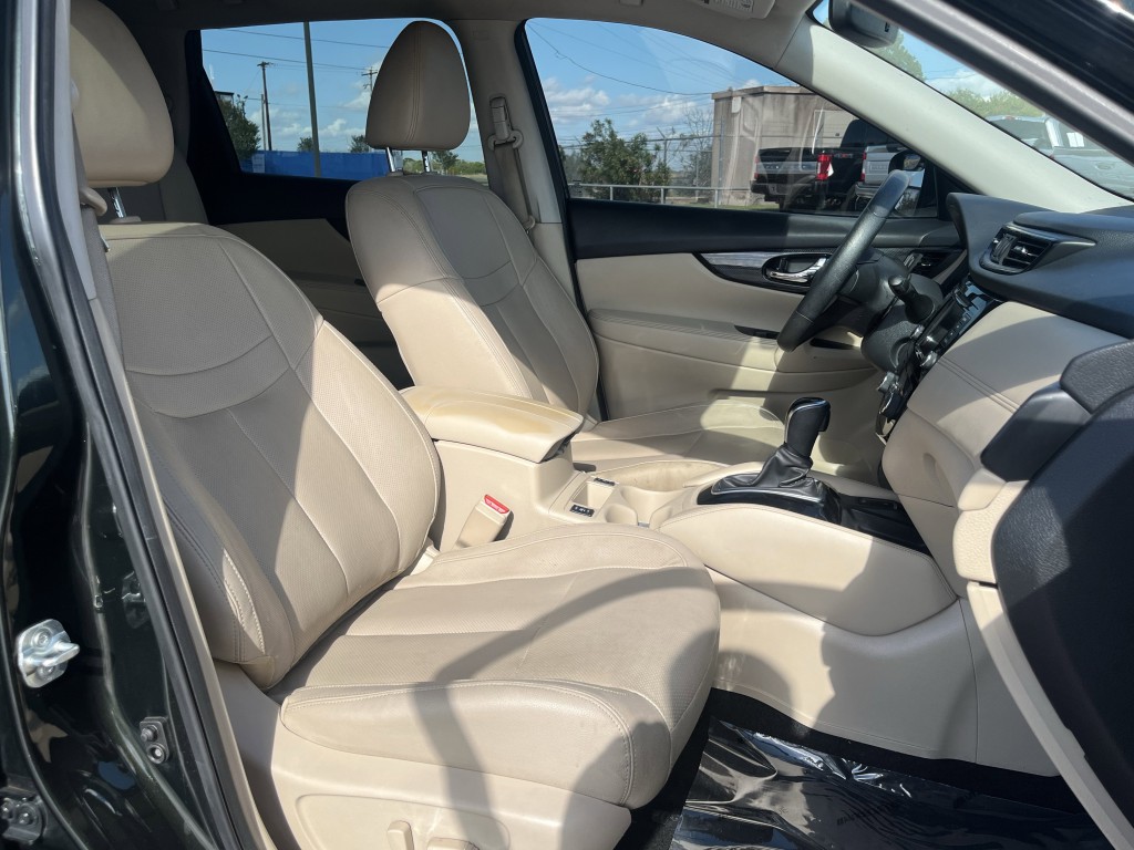 2020 Nissan Rogue Image 17