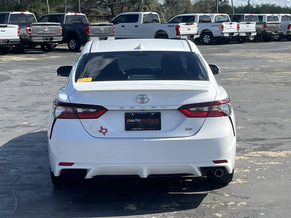 2021 Toyota Camry Image 8